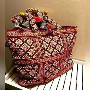 Vera Bradley Bucket Tote Bag Waomens Medium Retired Medallion 2006 Quilted Purse